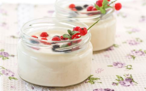 白领熬夜好么 白领熬夜有什么危害 白领熬夜吃什么好