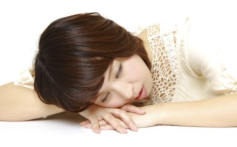 熬夜会对身体的损害有哪些 熬夜吃什么好 熬夜有什么危害 熬夜要做什么保健