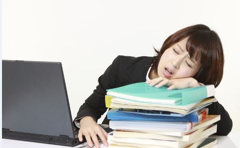 女性经常熬夜有什么危害 熬夜好么 熬夜有什么技巧