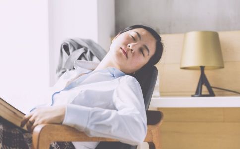 白领如何午睡好 白领午睡有什么禁忌 白领午睡要注意什么