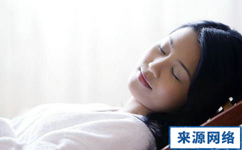 白领午睡有什么好处 白领午睡要注意什么 天天午睡好么