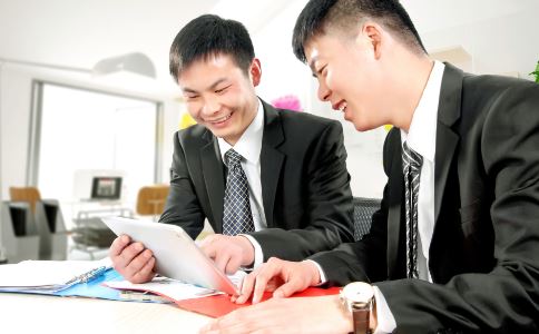 日常的哪些行为可能会伤胃 哪些行为可能会伤胃 白领如何养胃 养胃吃什么好