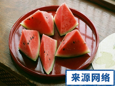 吃西瓜 慢性咽炎 防治慢性咽炎 夏季吃西瓜
