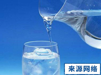 正确的喝水方式 如何正确喝水 喝水养生