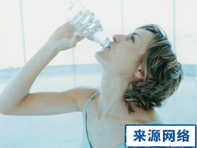 喝水的功效 喝水的好处 多喝水的好处