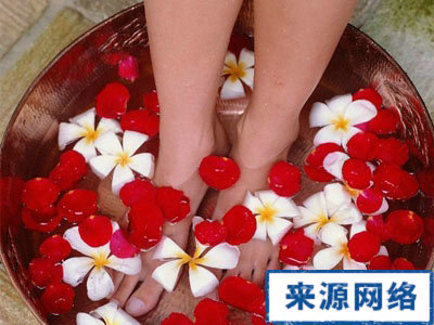 泡脚的好处 冬季泡脚好吗 泡脚的方法