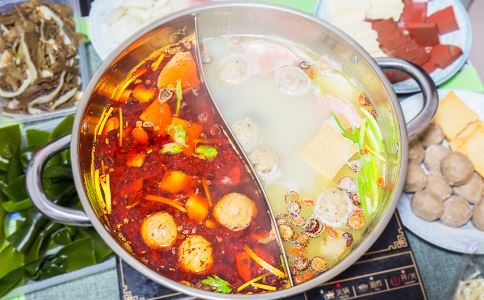 冬天吃火锅好么 吃火锅有什么好处 吃火锅有什么注意事项
