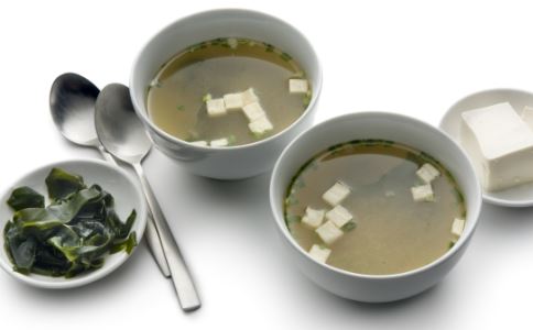 冬季大雪节气的养生食谱 大雪节气怎么养生呢 大雪节气养生的原则 大雪节气吃什么养生