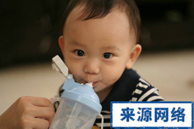 儿童保健 宝宝如何喝水更健康 