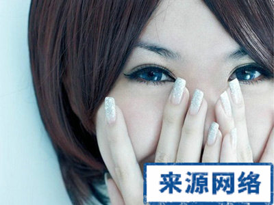 隐形眼镜 青少年戴隐形眼镜好吗 儿童保健