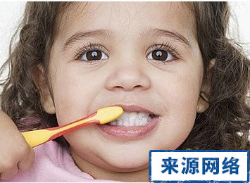 怎么保护牙齿健康 什么坏习惯伤害牙齿健康 怎么改善孩子牙齿疾病方法