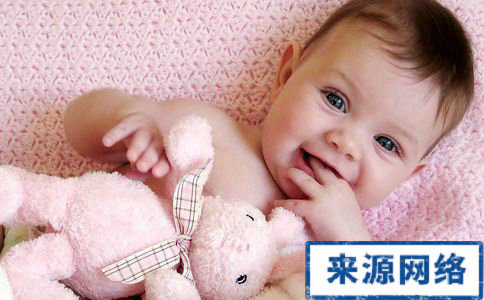 宝宝冬季如何补充营养 宝宝冬季如何养生 宝宝冬季吃什么水果好