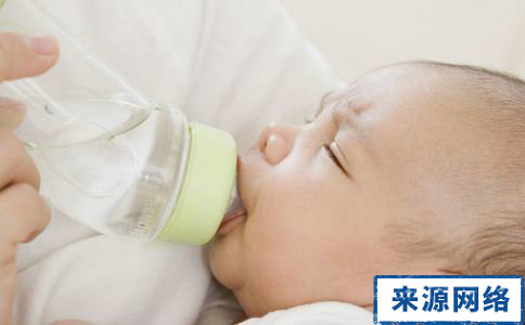 宝宝如何保健 宝宝为什么不爱喝水 宝宝喝水要注意什么