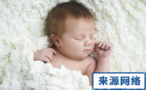 宝宝睡不安稳是哪些原因 宝宝睡不安稳怎么办 如何调理宝宝的睡眠