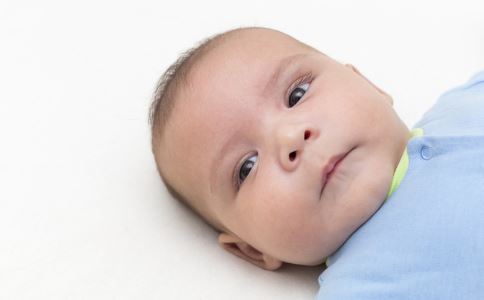 宝宝吐奶的原因有哪些 宝宝吐奶是什么原因 宝宝吐奶怎么办 宝宝吐奶如何预防