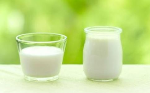 宝宝喝酸奶好么 宝宝喝酸奶有什么禁忌 宝宝喝酸奶有什么好处