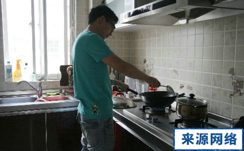 有哪些炒菜是错误的 如何炒菜好 炒菜要注意什么