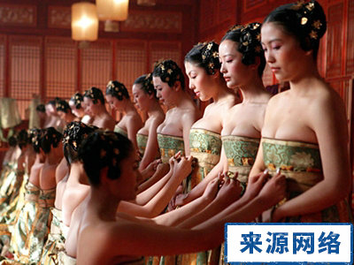 挤乳沟 女性如何预防乳腺增生 乳腺增生 挤乳沟有什么危害