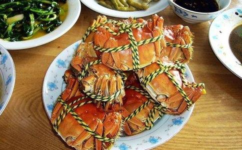 秋季吃螃蟹好么 秋季吃螃蟹有什么好处 秋季吃螃蟹有什么禁忌