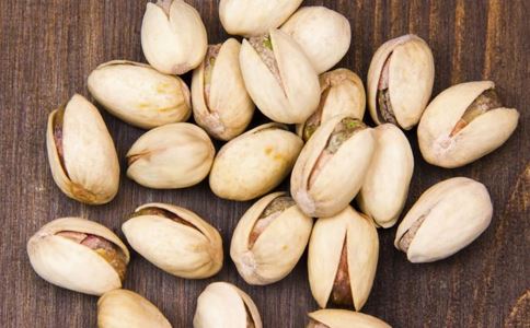 吃坚果好吗 吃坚果有什么好处 哪些坚果是不能吃