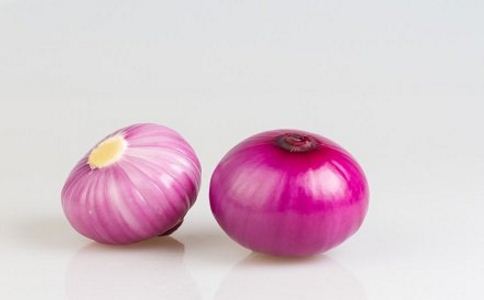 洋葱怎么吃好 吃洋葱有什么功效 吃洋葱有什么禁忌