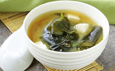 日常喝汤必须警惕的四个误区 如何喝汤好 喝汤有什么误区 春季养生喝什么汤
