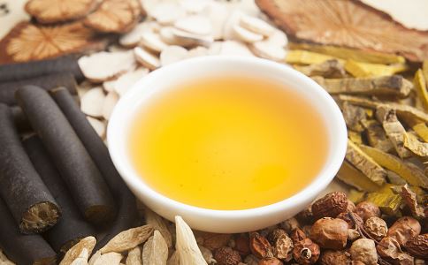 中医养生 吃中药的六种禁忌 吃中药有什么禁忌 吃中药有什么好处 冬季吃什么中药好