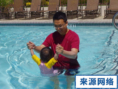 夏季保健 夏季防暑 夏季室外游泳应谨防中暑